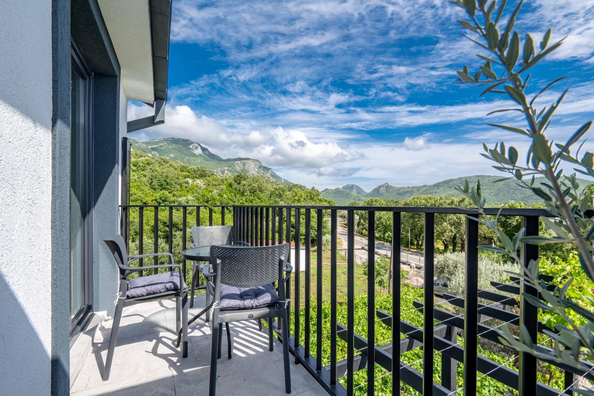 Sumice Inn Petrovac 외부 사진
