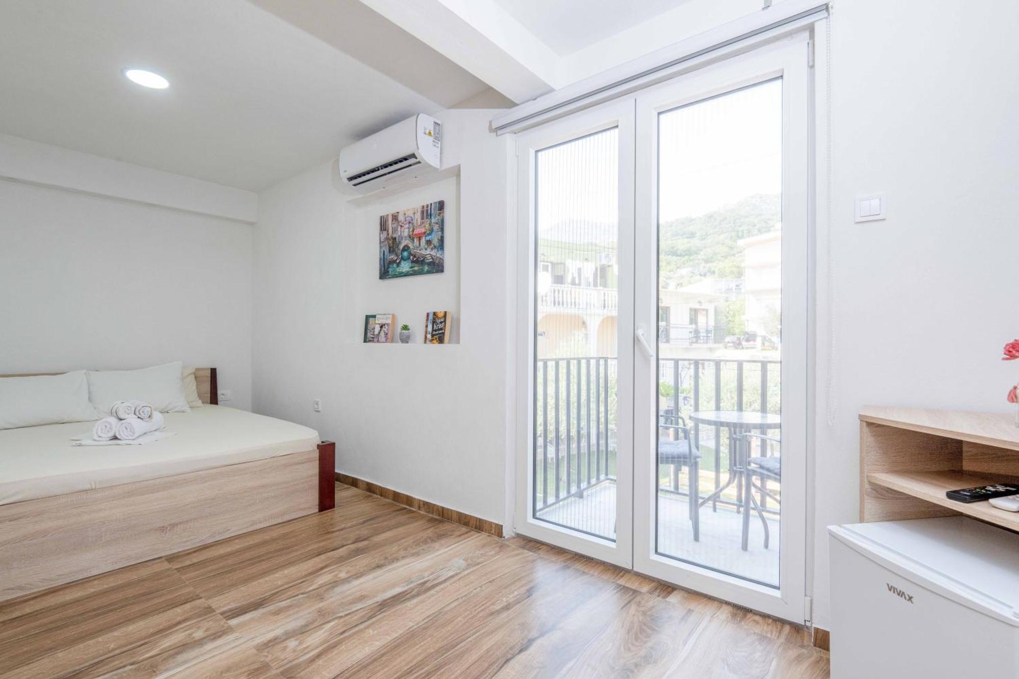 Sumice Inn Petrovac 외부 사진