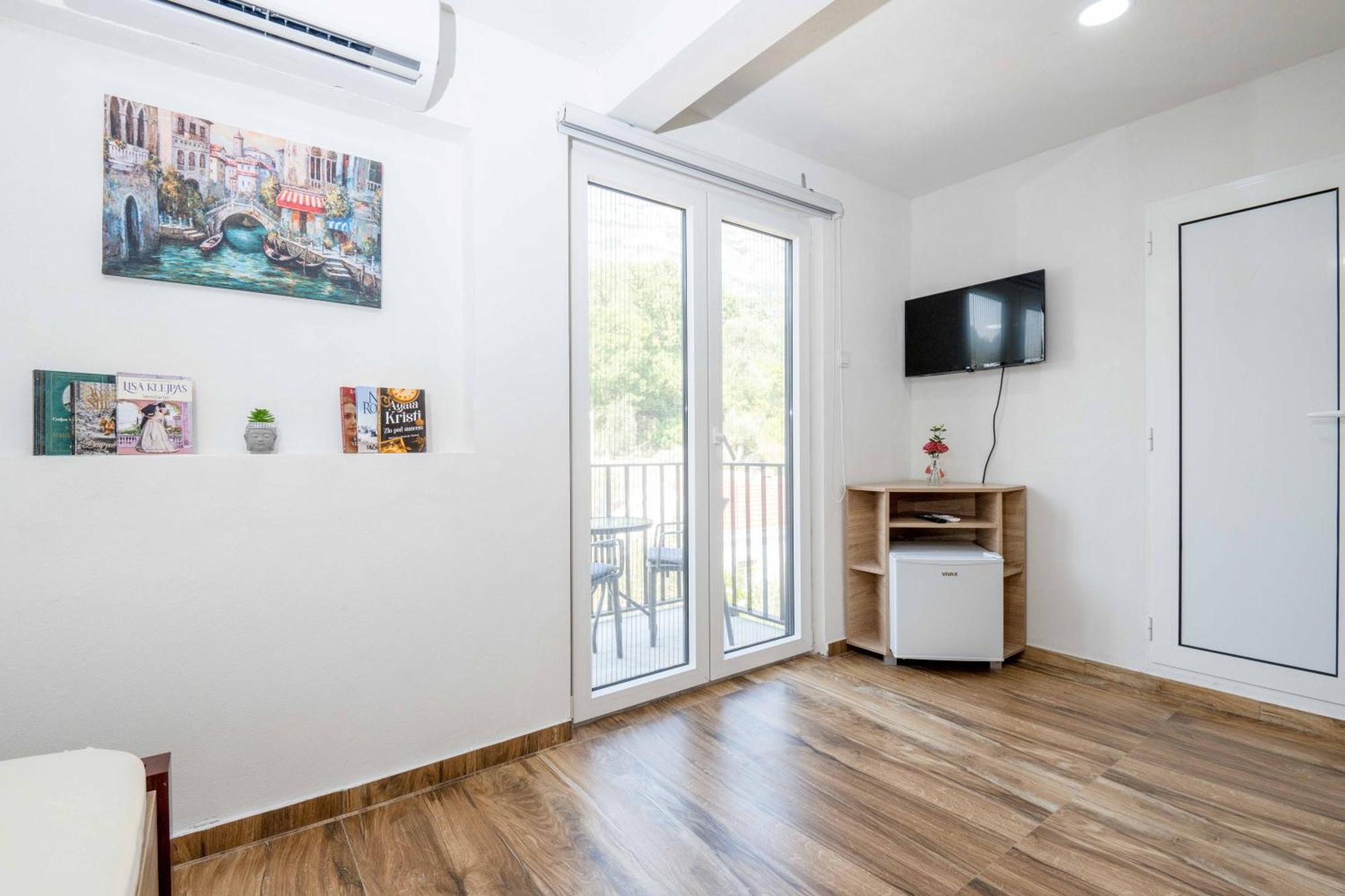 Sumice Inn Petrovac 외부 사진